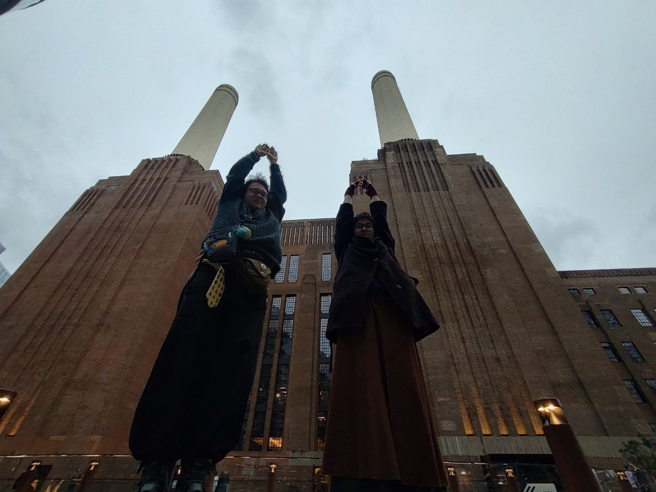 Placeholder image, describe images with alt text like this. If the link is broken as it is here, the alt text displays instead of the image.